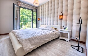 3 chambres, fer et planche à repasser, lit parapluie, Wi-Fi gratuit