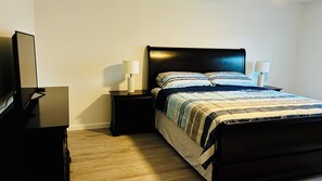 3 chambres, fer et planche à repasser, Wi-Fi gratuit, draps fournis