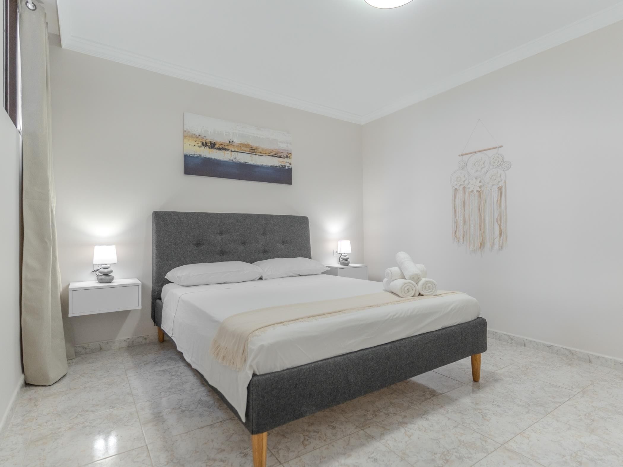 2 makuuhuonetta, silitysrauta/-lauta, internet, vuodevaatteet