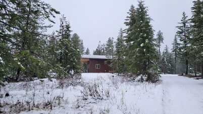 Cabin in the woods with all the comforts of home
