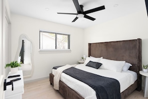House, 5 Bedrooms, Non Smoking, Private Pool | 5 bedrooms, blackout drapes, iron/ironing board, free WiFi - Luxury Zilker Home Pool Hot Tub Kitchen (Austin)