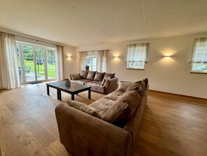 TV, fireplace, table tennis