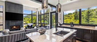 2 Homes 7 Beds Sleeps 20 Pool Hot Tub Walk to Ski