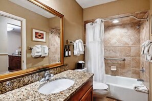 Handtücher, Seife, Toilettenpapier