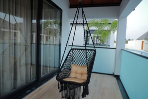 Cottage familiare, vista piscina | Vista balcone