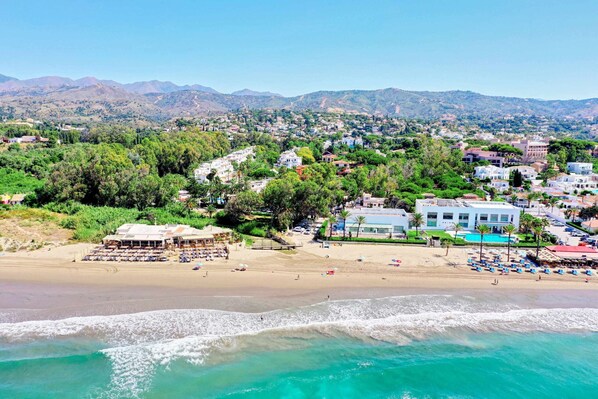 Beach nearby - 2045 Golden Beach Apartment – Steps from the Sea (Marbella)