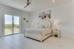 8 soverom, strykejern/-brett, wi-fi (inkludert) og sengetøy