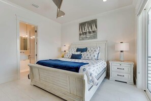8 chambres, fer et planche à repasser, accès au Wi-Fi (inclus)