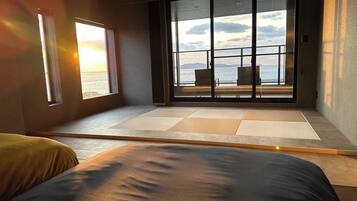 2 bedrooms, desk, free WiFi, bed sheets