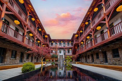 world guanyunli hotel