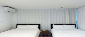 1 bedroom, desk, free WiFi, bed sheets
