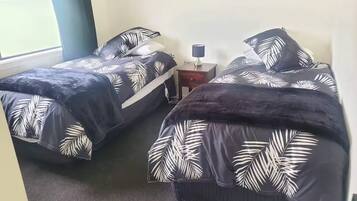 3 soverom, strykejern/-brett, reiseseng for barn og wi-fi (inkludert)