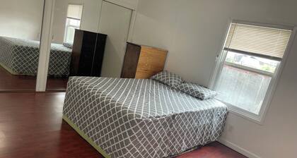 Charming 1-bedroom house in wonderful Oakland with WiFi, AC