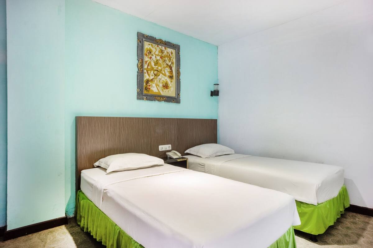 Standard Twin Room | Premium bedding, desk, WiFi (free), bed sheets