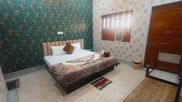 Deluxe Double Room | Free WiFi