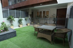 Apartemen Deluks | Balkon
