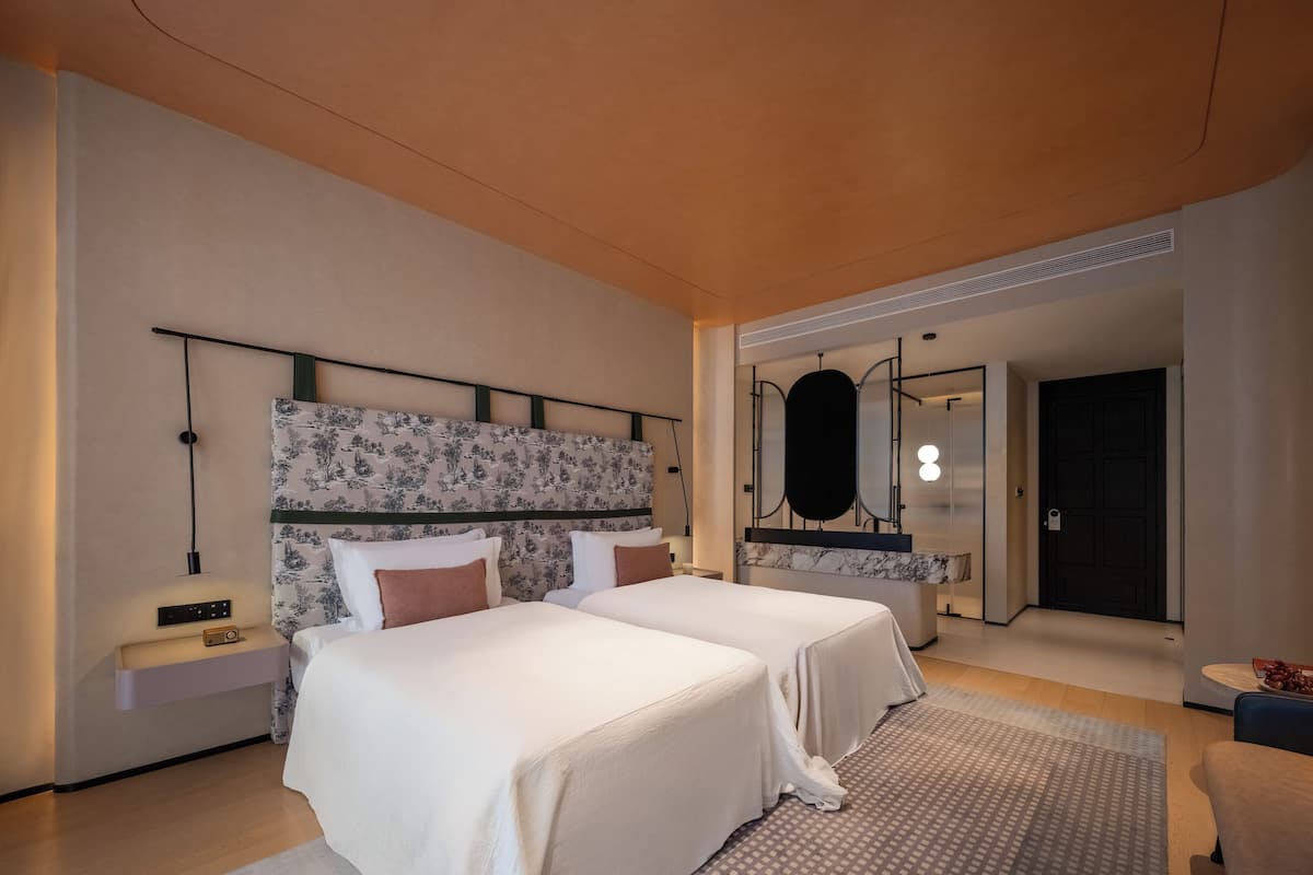 مكواة/لوح كي وواي فاي مجانًا