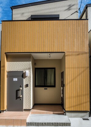 Superior Double Room, Non Smoking | Bathroom | Separate tub and shower, hair dryer, slippers, towels - HANASTAY KAWA (Osaka)