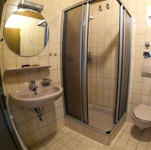 Shower - Apartment Kehlstein 1 with terrace for 4 persons (Berchtesgaden)