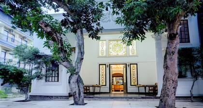 Capital O 94491 Family Homestay