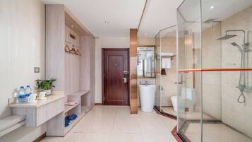 Classic Single Room, City View | Bathroom | Free toiletries, hair dryer, slippers, towels