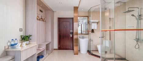 Kamar Single Klasik, pemandangan kota | Kamar mandi | Perlengkapan mandi gratis, pengering rambut, sandal, dan handuk