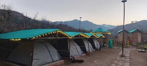 Memory-foam beds, free WiFi - Nisarg Camping Pods (Almora)