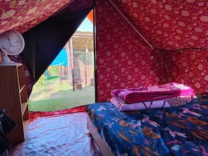Memory-foam beds, free WiFi - Nisarg Camping Pods (Almora)