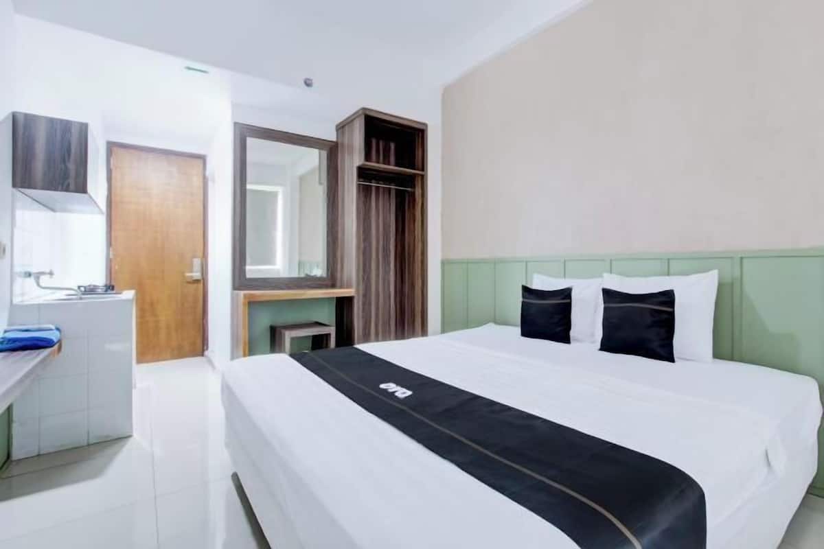 Premium bedding, free WiFi, bed sheets