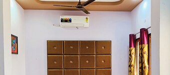 super luxury suite 4-bedroom apartment with WiFi, AC in marvelous Rajkot