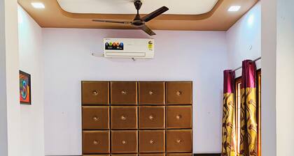 super luxury suite 4-bedroom apartment with WiFi, AC in marvelous Rajkot