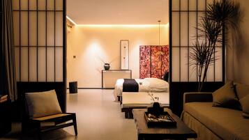 56 Mountains and Stones | Free WiFi