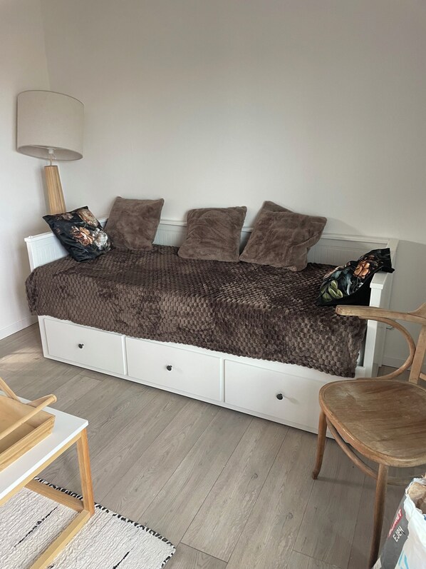 1 bedroom, WiFi, bed sheets - High studio 15 mn from Toulouse in castelginest (Castelginest)