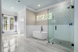 Shower - AL Oasis | Sleeps 12 | Hot Tub | Sauna | Pool Table (Mobile)