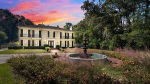Exterior - AL Oasis | Sleeps 12 | Hot Tub | Sauna | Pool Table (Mobile)