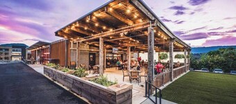 Pool + Walk to Riverwalk & Stadium | Parking