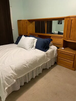 1 chambre, fer et planche Ă repasser, Wi-Fi, draps fournis
