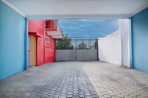 Lobby - Hotel O Stasiun Tegal Near Alun-Alun  Formerly Lumina Guest House (Tegal)