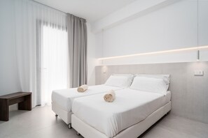 3 slaapkamers, een strijkplank/strijkijzer, gratis wifi, beddengoed