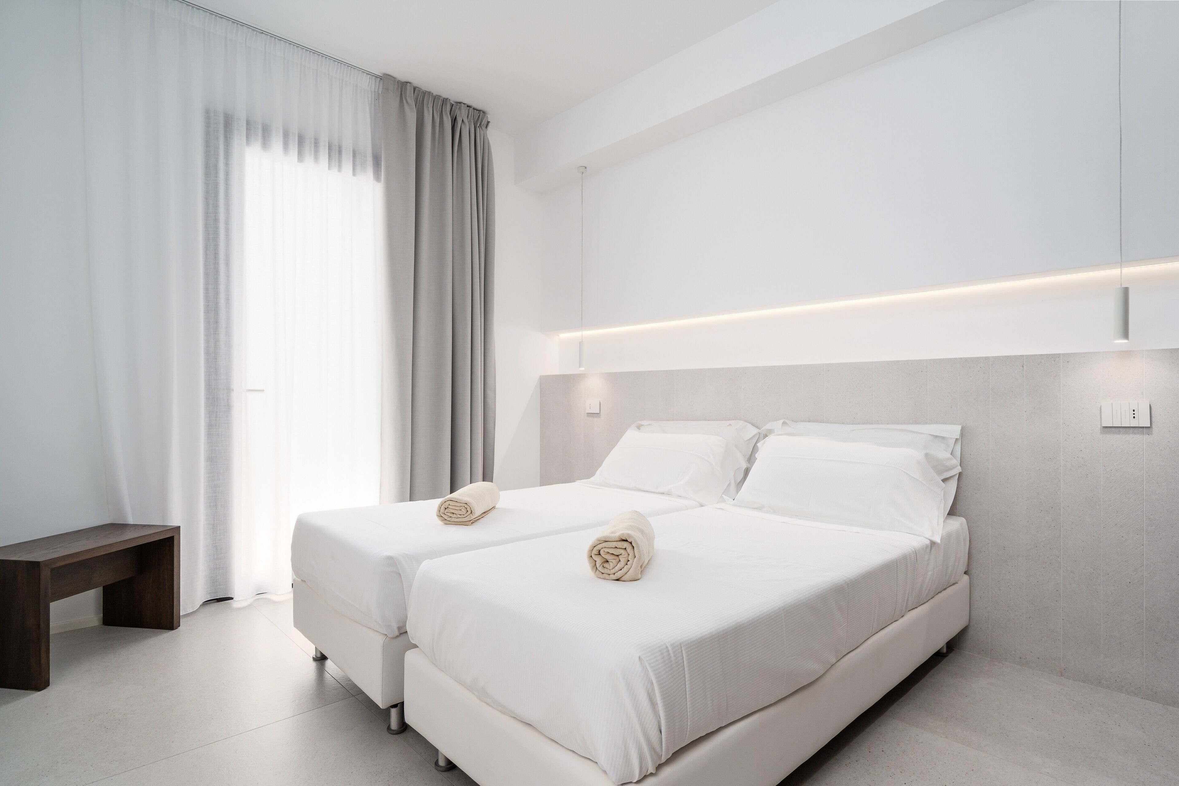 3 slaapkamers, een strijkplank/strijkijzer, gratis wifi, beddengoed