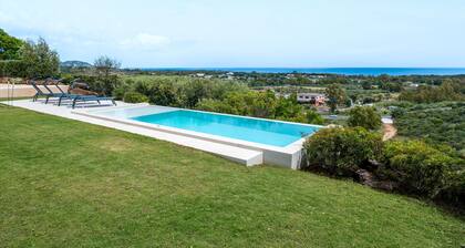 Villa 'Domo La Vela' avec vue sur la mer, Wi-Fi et climatisation