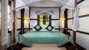 Villa Exécutive, vue piscine | Literie hypoallergénique, minibar, coffres-forts dans les chambres