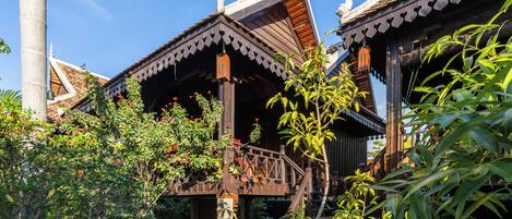 Family Villa, Accessible, Garden View | Hypo-allergenic bedding, minibar, in-room safe, free WiFi