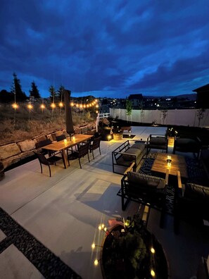 Outdoor dining - 10 min from Deer Valley, 4BR, Modern Farmhouse (Heber City)