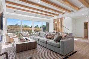 TV, fireplace, offices