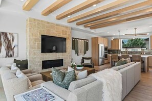 TV, fireplace, offices - Stillness Sanctuary at Ameyalli (Midway)