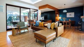 TV, fireplace, books, offices