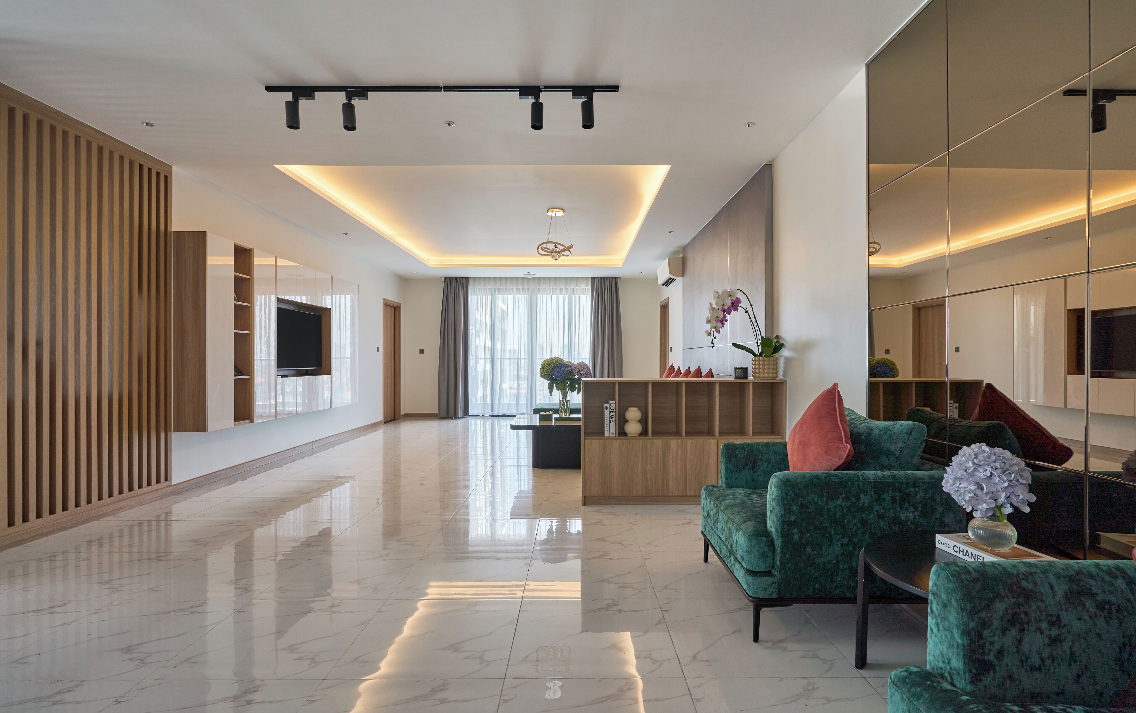 Kolmen hengen superior-huone, kaupunkinäköala | Oleskelualue