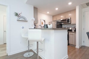 Deluxe Apartment | Private kitchen - Hollywood Apartment Near Walk of Fame (Los Angeles)