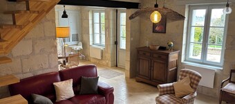 Charming house in the wine-growing village of Cravant les Coteaux.